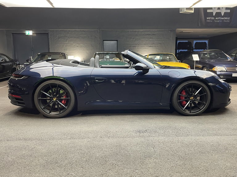 Porsche 992 Carrera 4S