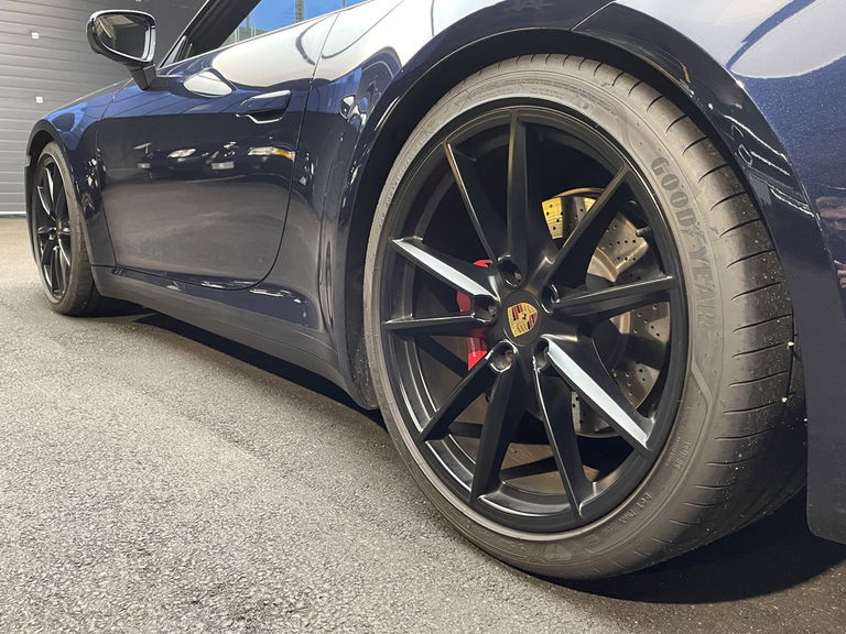 Porsche 992 Carrera 4S