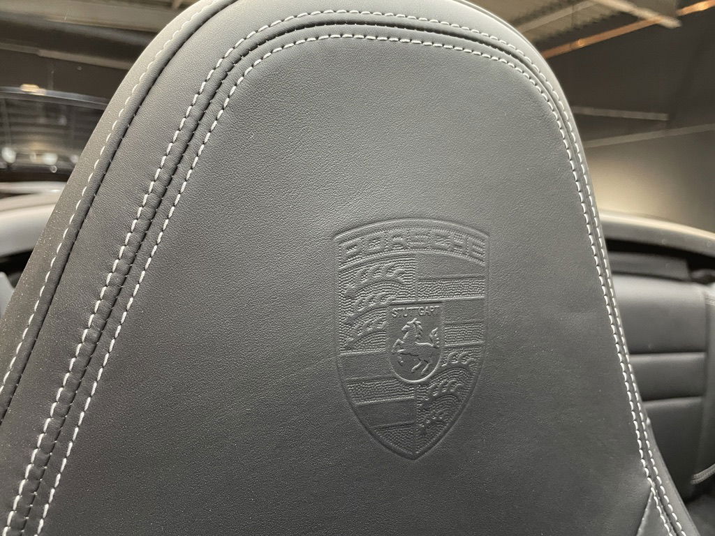 Porsche 992 Carrera 4S