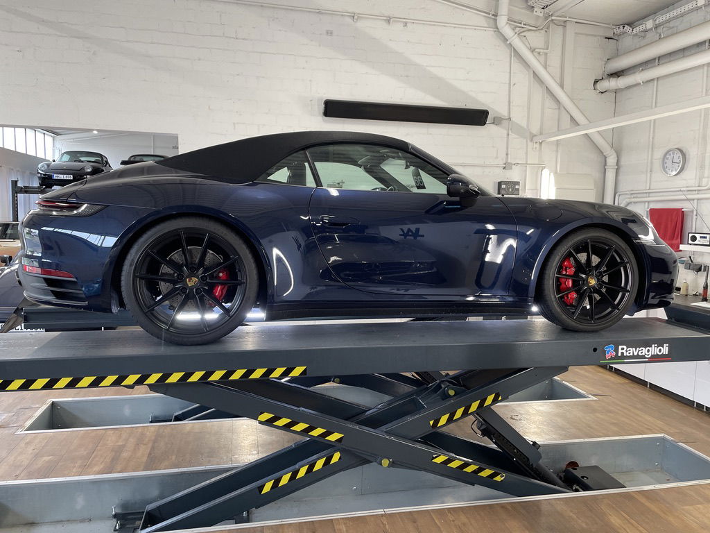 Porsche 992 Carrera 4S