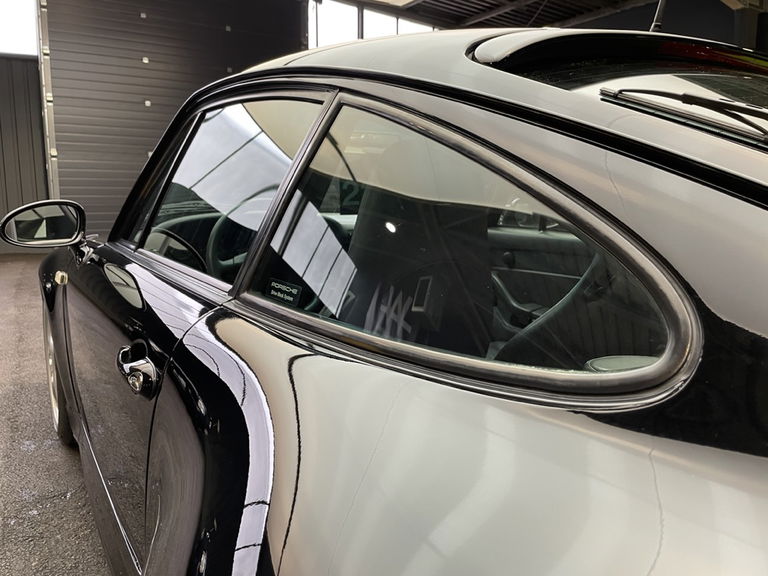 Porsche 993 Carrera 4S