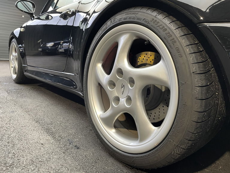 Porsche 993 Carrera 4S