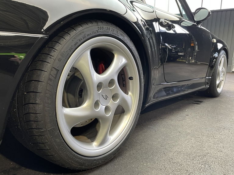 Porsche 993 Carrera 4S