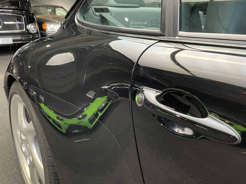 Porsche 993 Carrera 4S