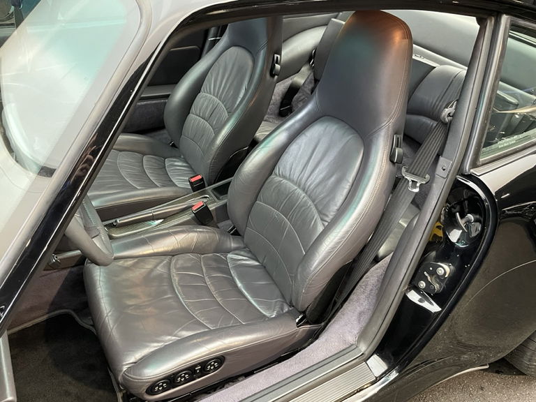 Porsche 993 Carrera 4S