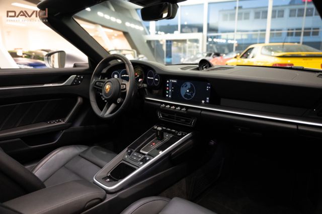 Porsche 992 Carrera 4 GTS