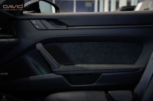 Porsche 992 Carrera GTS