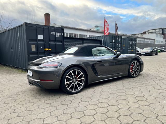 Porsche 718 Boxster S