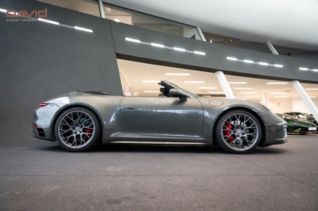 Porsche 992 Carrera 4S