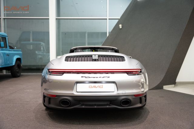 Porsche 992 Carrera 4 GTS