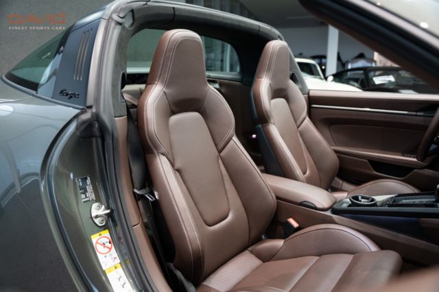 Porsche 992 Targa 4 GTS