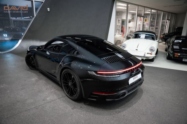 Porsche 992 Carrera GTS