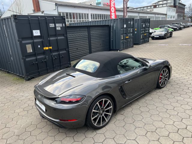 Porsche 718 Boxster S