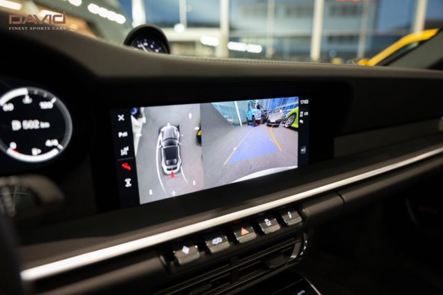 Porsche 992 Carrera 4 GTS