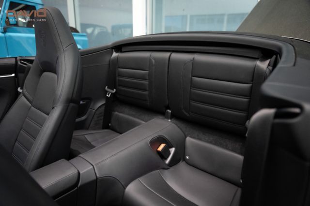 Porsche 992 Carrera 4 GTS