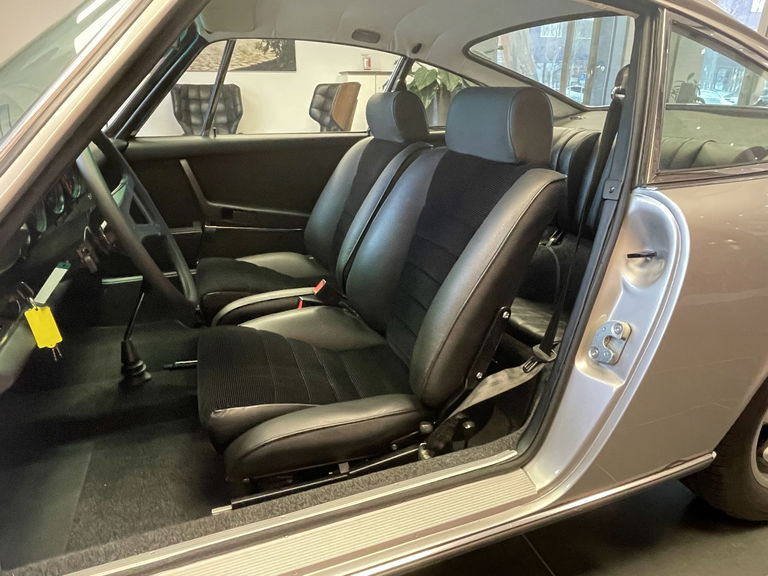 Porsche 911 S (F-Modell)
