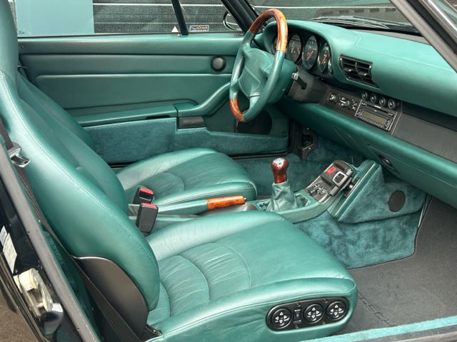 Porsche 993 Carrera 4