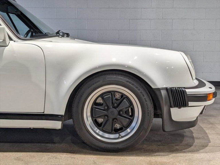 Porsche 911 Turbo 3.3