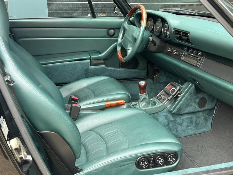 Porsche 993 Carrera 4