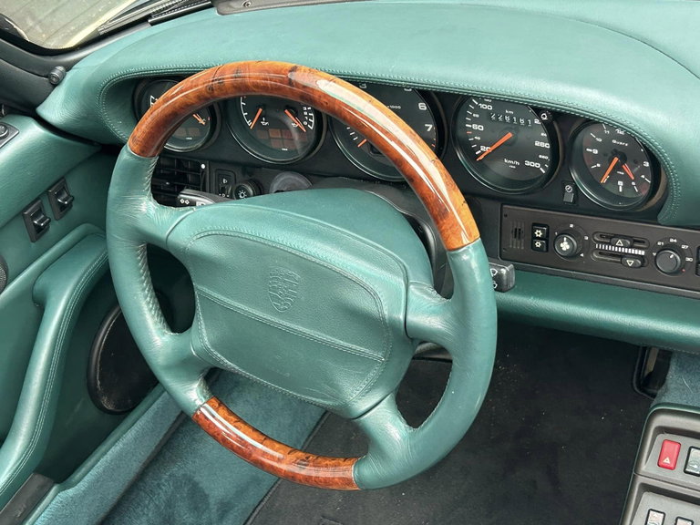 Porsche 993 Carrera 4