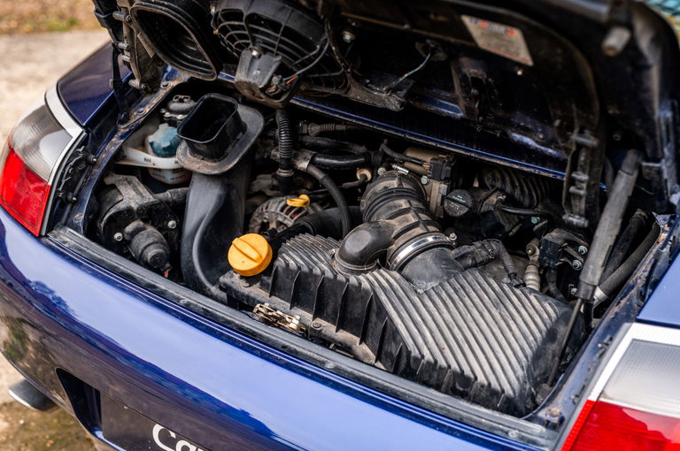 Porsche 996 Carrera 4