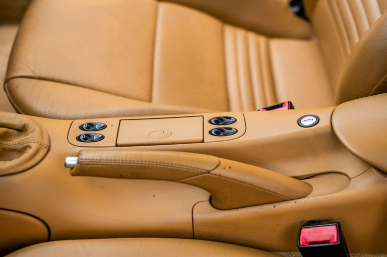 Porsche 996 Carrera 4