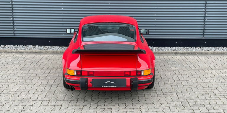 Porsche 911 Carrera 3.2 Clubsport