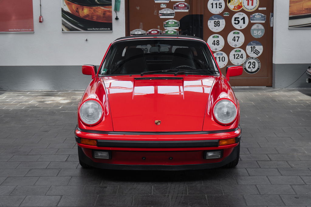 Porsche 911 Carrera 3.2 (US)