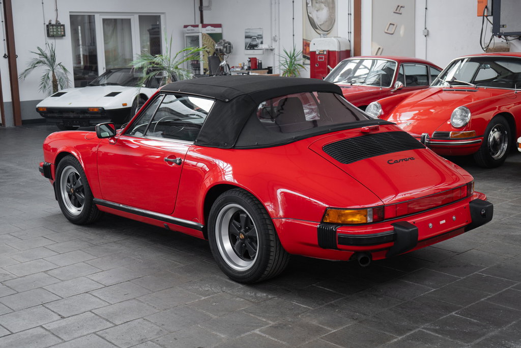 Porsche 911 Carrera 3.2 (US)
