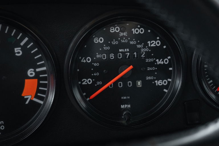 Porsche 911 Carrera 3.2 (US)