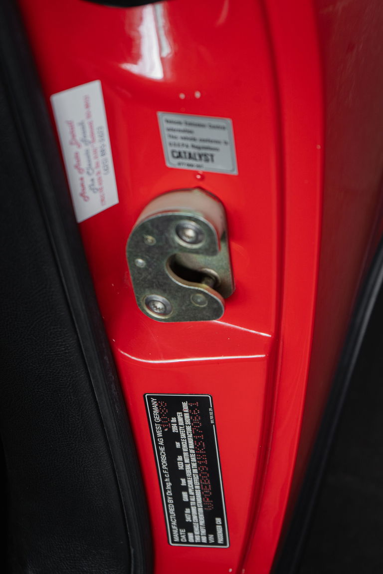 Porsche 911 Carrera 3.2 (US)