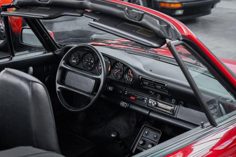 Porsche 911 Carrera 3.2 (US)