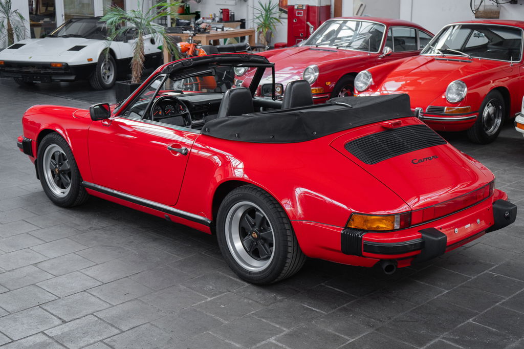 Porsche 911 Carrera 3.2 (US)