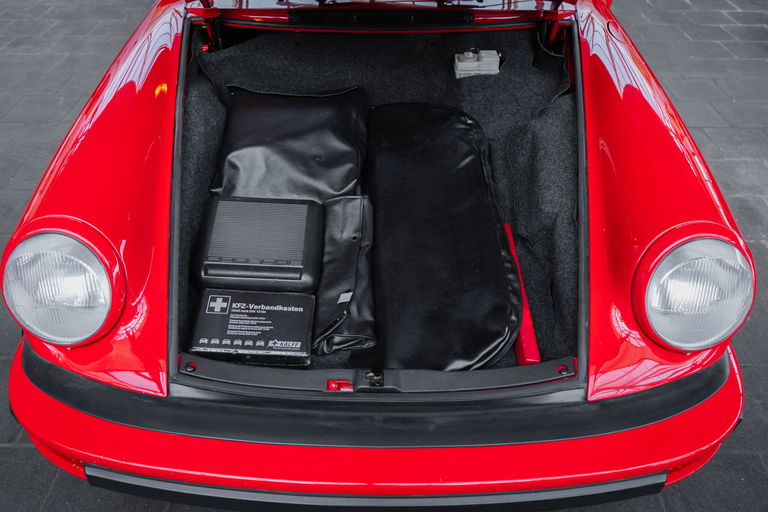 Porsche 911 Carrera 3.2 (US)