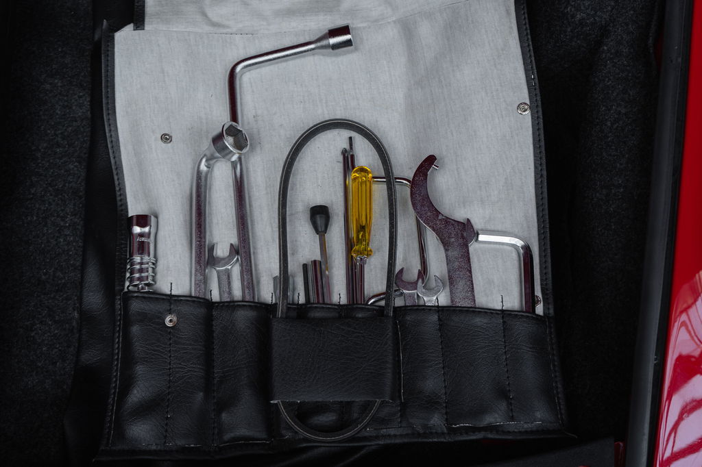 Porsche 911 Carrera 3.2 (US)