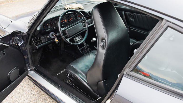 Porsche 911 Carrera 3.2