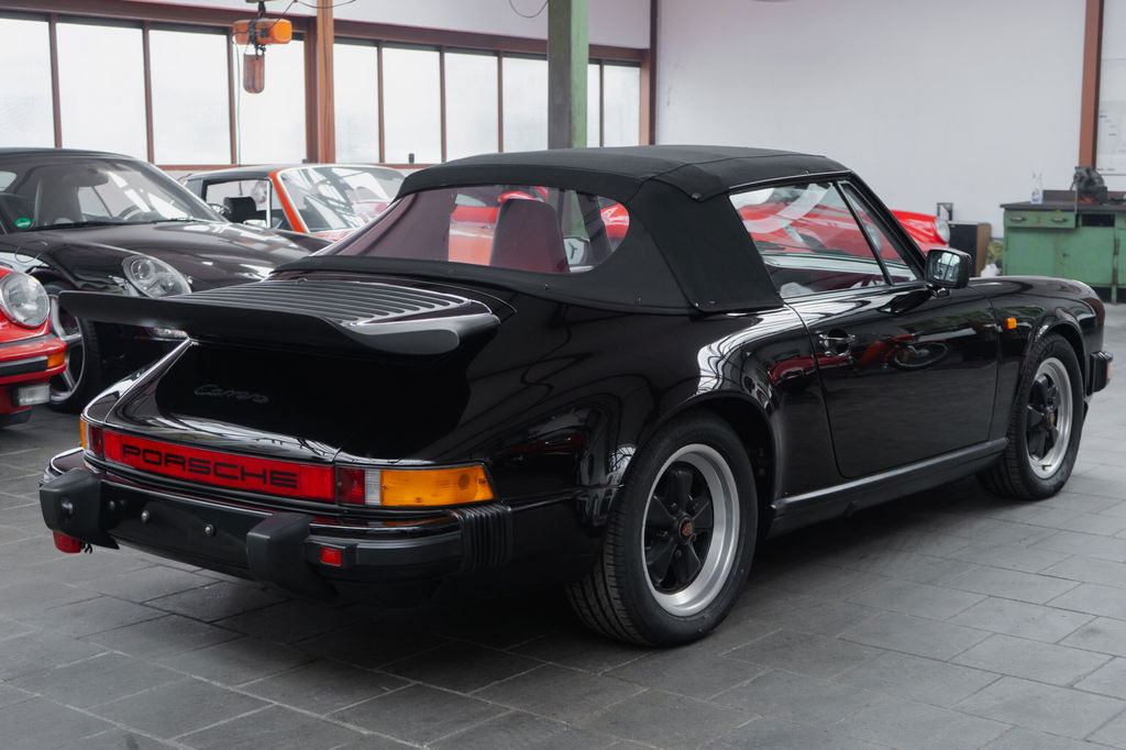 Porsche 911 Carrera 3.2