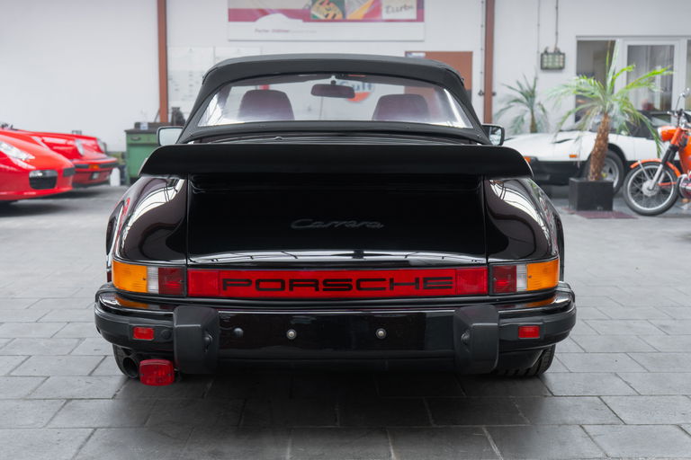 Porsche 911 Carrera 3.2