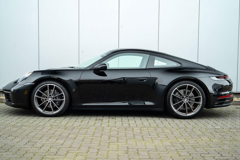 Porsche 992 Carrera