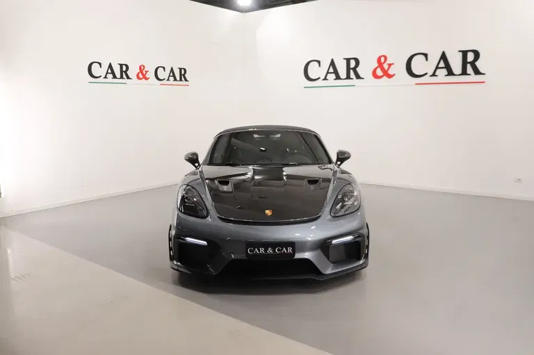 Porsche 718 Spyder RS