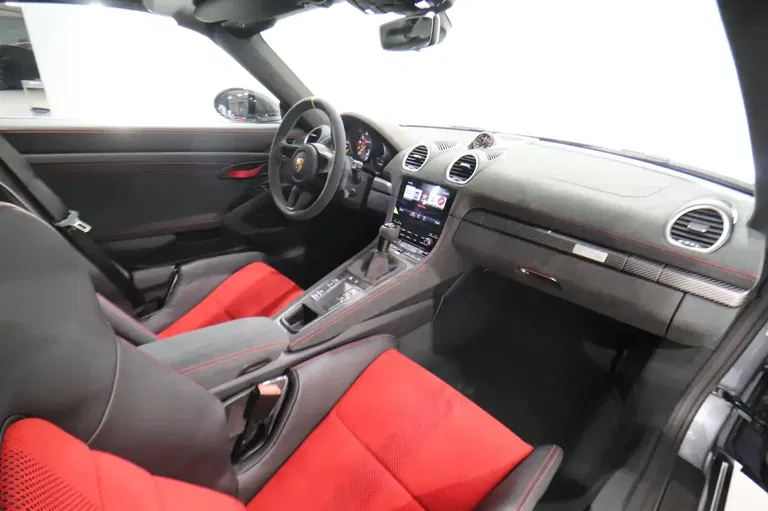 Porsche 718 Spyder RS