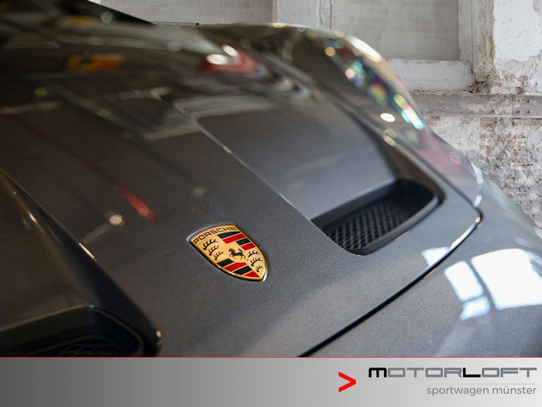 Porsche 992 GT3 Touring