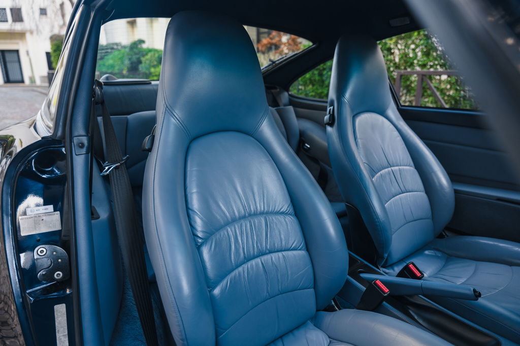 Porsche 993 Carrera 4S