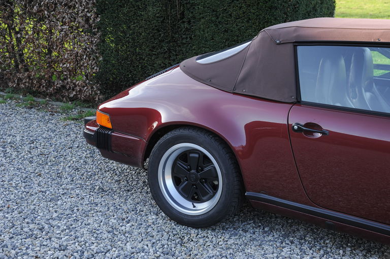 Porsche 911 Carrera 3.2