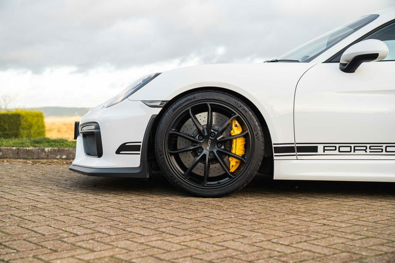 Porsche 981 Cayman GT4