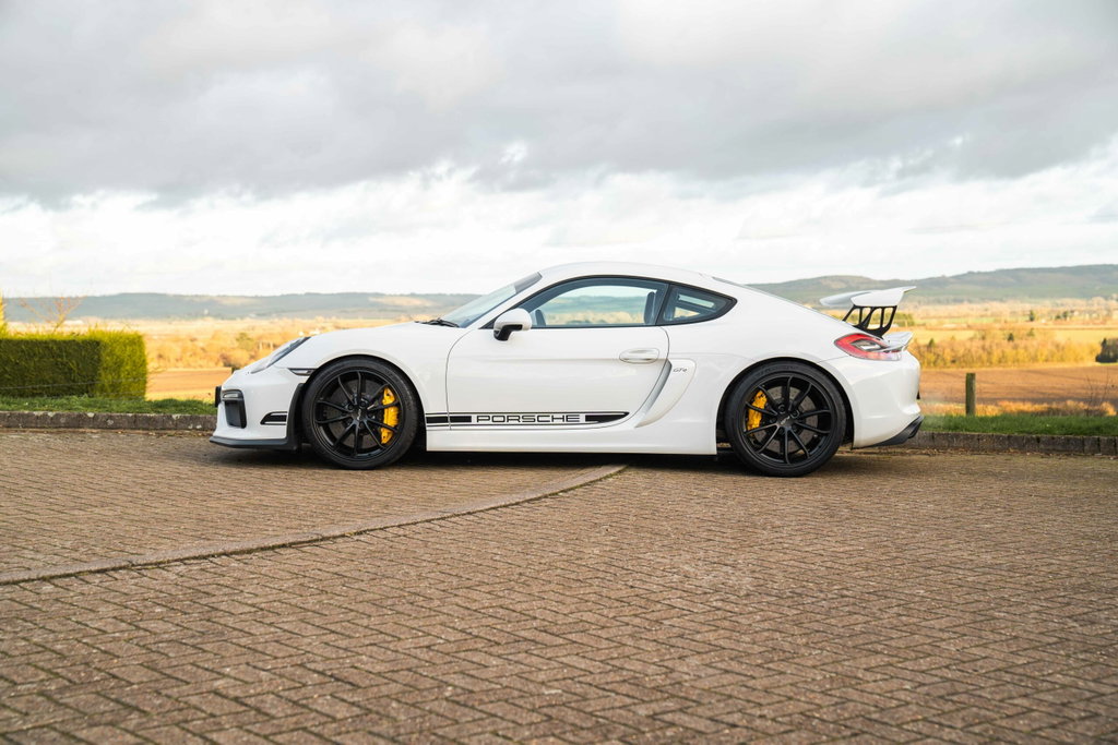 Porsche 981 Cayman GT4
