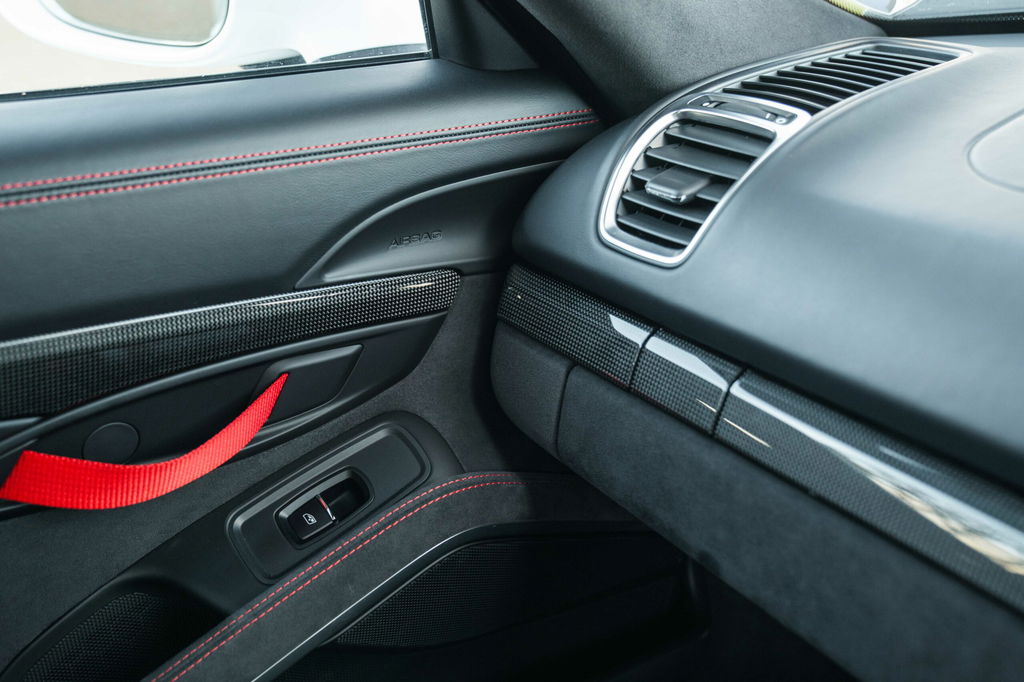 Porsche 981 Cayman GT4