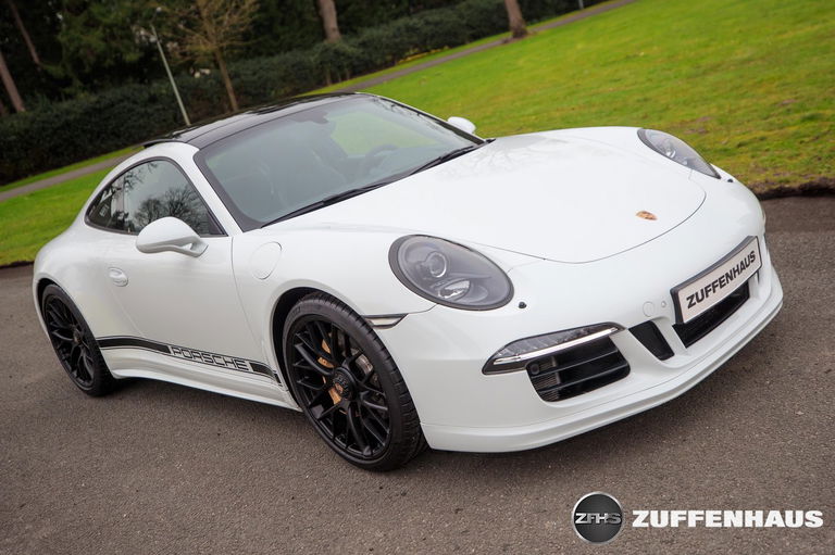 Porsche 991 Carrera GTS