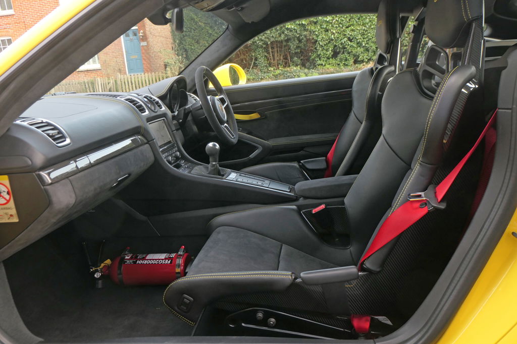 Porsche 981 Cayman GT4