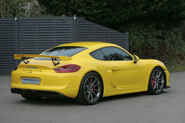 Porsche 981 Cayman GT4